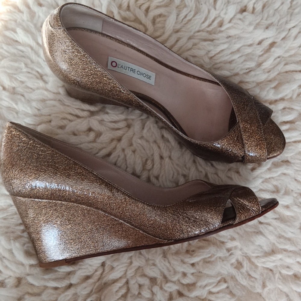 OL'ATURE CHOSE wedges